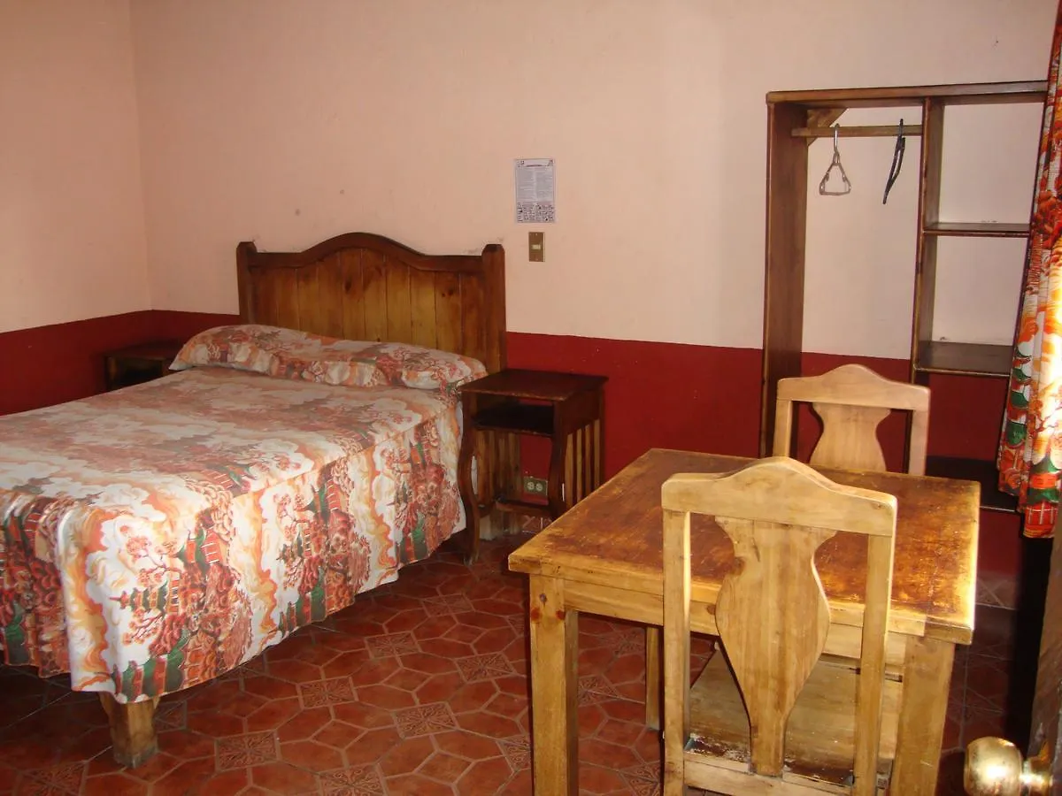 ***  Hotel Virreyes Puebla de Zaragoza Messico